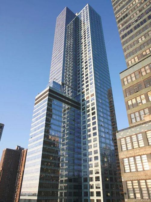 19i-350 W 42nd St, New York, NY, 10036-6954 | Card Image