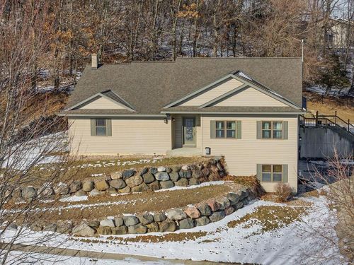 1011 Pine Grove Dr, Reedsburg, WI, 53959-2282 | Card Image