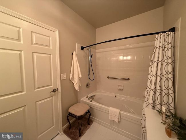 76 Kyle Way, Condo with 2 bedrooms, 2 bathrooms and null parking in Ewing NJ | Image 25
