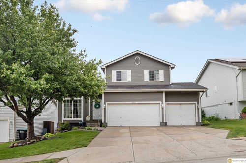 15072 Meredith Ave, Omaha, NE, 68116-1458 | Card Image