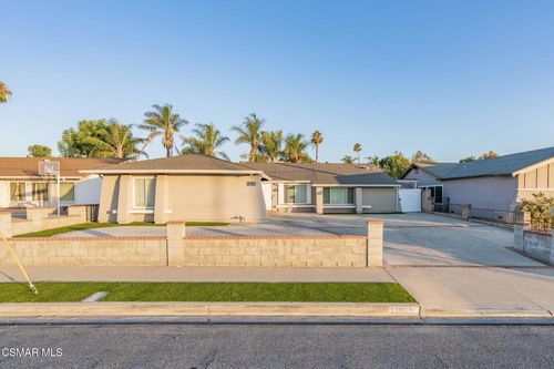 2760 Royal Ave, Simi Valley, CA, 93065-4758 | Card Image