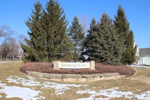 40445 N South Newport Dr, Antioch, IL, 60002-8522 | Card Image