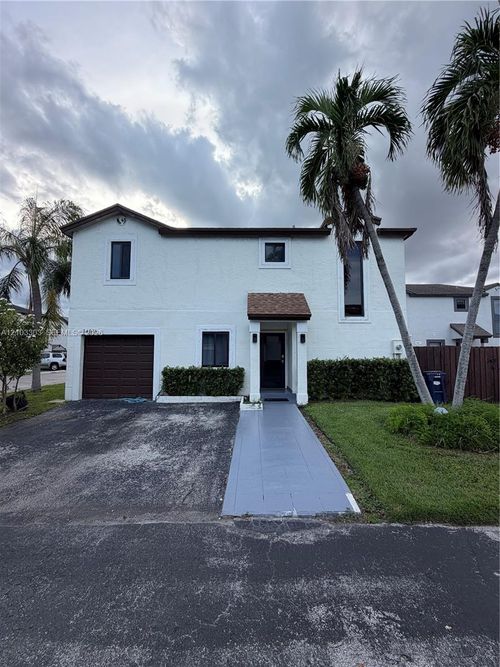 14815 Sw 90th Ter, Miami, FL, 33196-1468 | Card Image