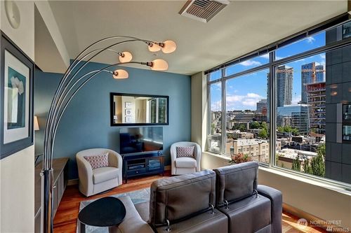 s1404-910 Lenora St, Seattle, WA, 98121-2754 | Card Image