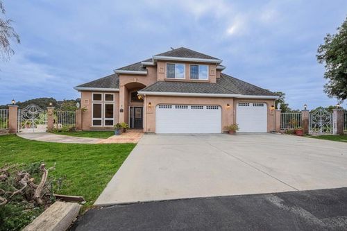 20160 Rock Springs Ln, Aromas, CA, 95004-9600 | Card Image