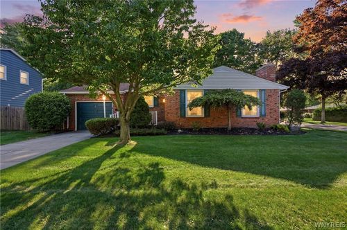 901 Park Avenue, North Tonawanda, NY, 14120 | Card Image