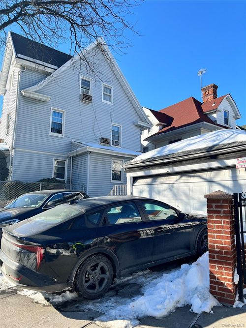 69 Rugby Rd, Brooklyn, NY, 11226-2607 | Card Image