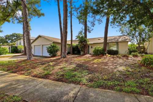 6811 Twelve Oaks Boulevard, TAMPA, FL, 33624 | Card Image