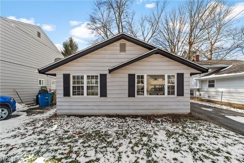 214 Traymore Blvd, Eastlake, OH, 44095-1028 | Card Image