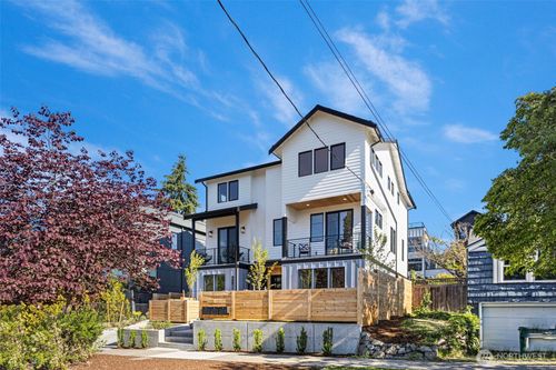 4116 Ne 60th St, Seattle, WA, 98115-7519 | Card Image