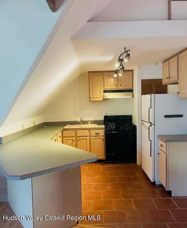 Kitchen Area | Image 5