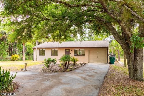 181 22nd St Se, NAPLES, FL, 34117-3648 | Card Image