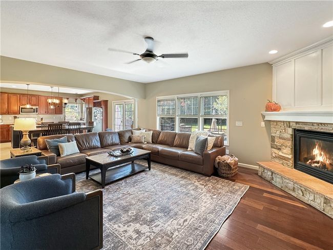 23 Stonegate Dr, House other with 5 bedrooms, 3 bathrooms and null parking in Charleston IL | Image 9