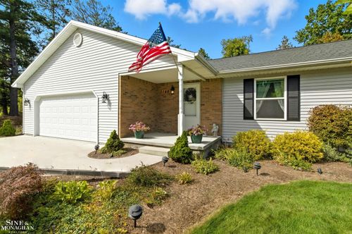 3148 Brace Rd, Fort Gratiot, MI, 48059 | Card Image