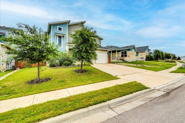 11108 American Mustang Loop, House other with 3 bedrooms, 3 bathrooms and 4 parking in Manor TX | Image 5