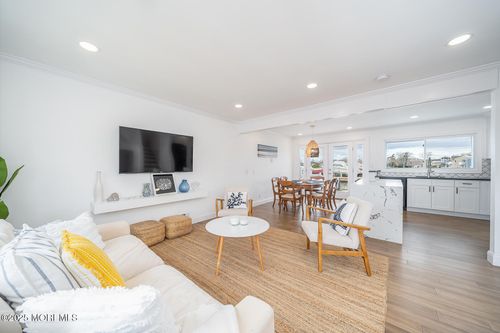 58 E Lagoona Dr, Brick, NJ, 08723-7642 | Card Image