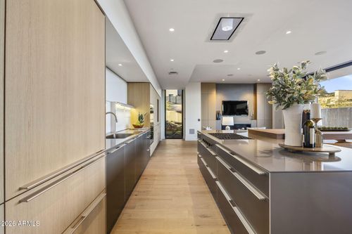 unit-b108-4849 N Camelback Ridge Dr, Scottsdale, AZ, 85251-0048 | Card Image