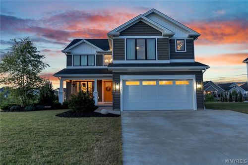 138 Avian Way, Lancaster, NY, 14086-9246 | Card Image