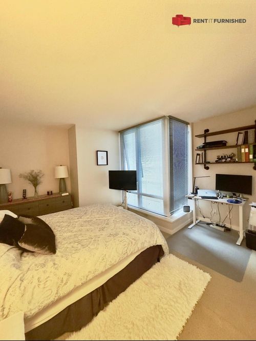 233 Robson St, Vancouver, BC, V6B0E8 | Card Image