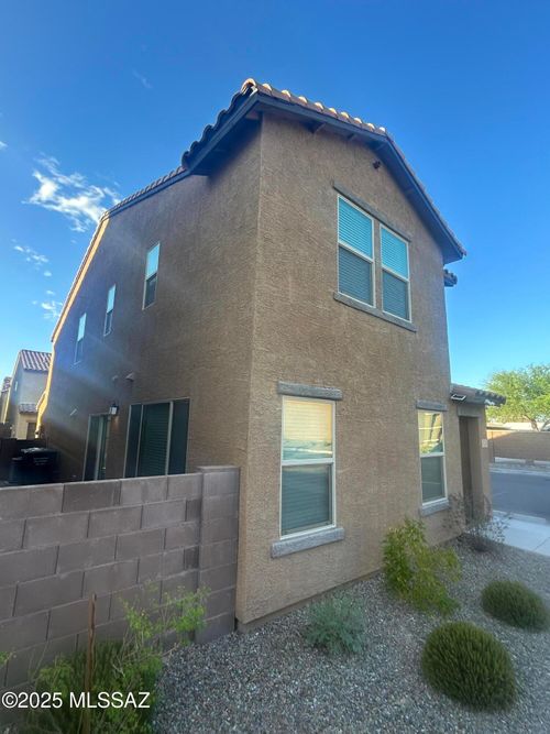 1126 E Descent St, Tucson, AZ, 85719-0031 | Card Image