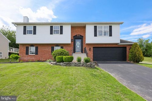 170 Overview Cir W, RED LION, PA, 17356-8904 | Card Image