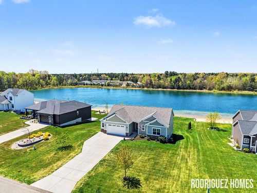 9361 Shoreway Dr, West Olive, MI, 49460-8867 | Card Image