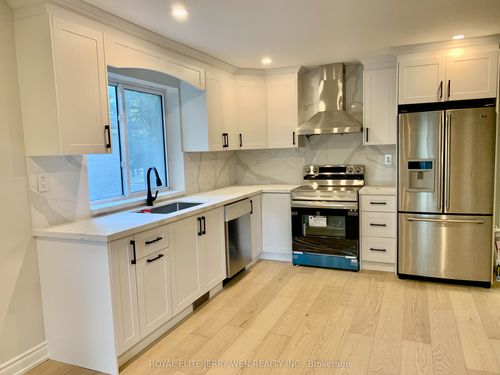 38 Thorncroft Cres, Ajax, ON, L1S2S2 | Card Image