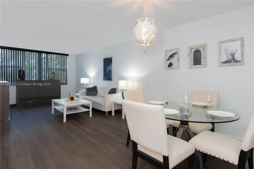 319-17890 W Dixie Hwy, North Miami Beach, FL, 33160-4864 | Card Image