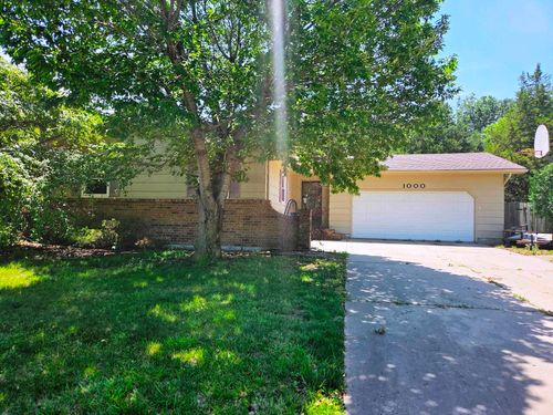 1000 Lorna Ln, Newton, KS, 67114-1679 | Card Image