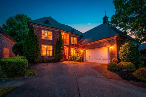 3077 Poplar Grove Ln, Germantown, TN, 38139-8065 | Card Image