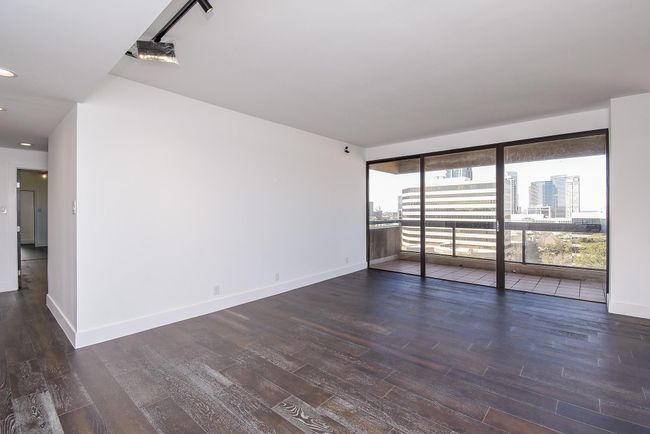 UNIT-1106 - 49 Briar Hollow Ln, Condo with 2 bedrooms, 2 bathrooms and 2 parking in Houston TX | Image 8