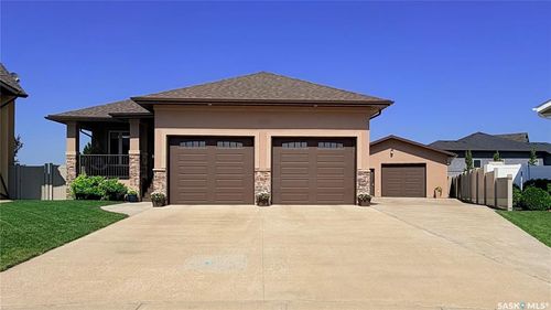 1912 Jesse Bay, Estevan, SK, S4A2W3 | Card Image