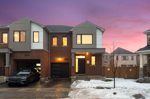 1536 Moira Cres, Milton, ON, L9E1Y1 | Card Image