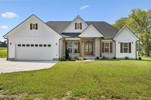 24 Hurst Dr, Leoma, TN, 38468-3008 | Card Image