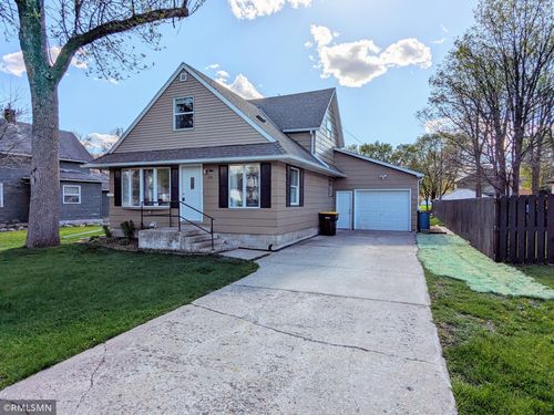 420 S 8th St, Bird Island, MN, 55310-4507 | Card Image