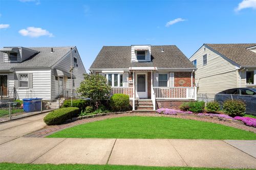 4928 167th St, Fresh Meadows, NY, 11365-1007 | Card Image