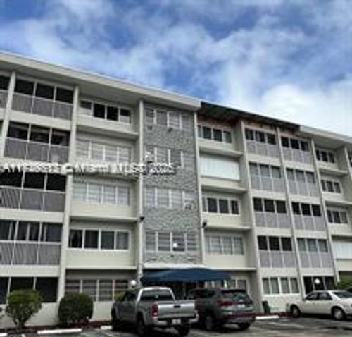 apt-404g-330 Se 2nd St, Hallandale Beach, FL, 33009-5663 | Card Image