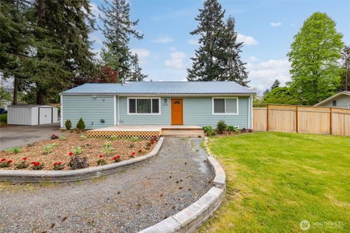 23216 96th Ave W, Edmonds, WA, 98020-5007 | Card Image