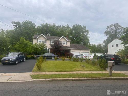 3 Baltic St, Edison, NJ, 08820-2724 | Card Image
