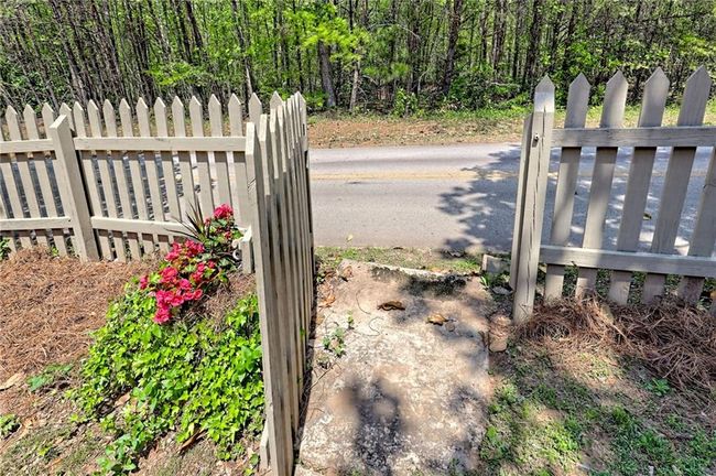 1096 Sutton Mill Rd, House other with 3 bedrooms, 2 bathrooms and 9 parking in Clarkesville GA | Image 11