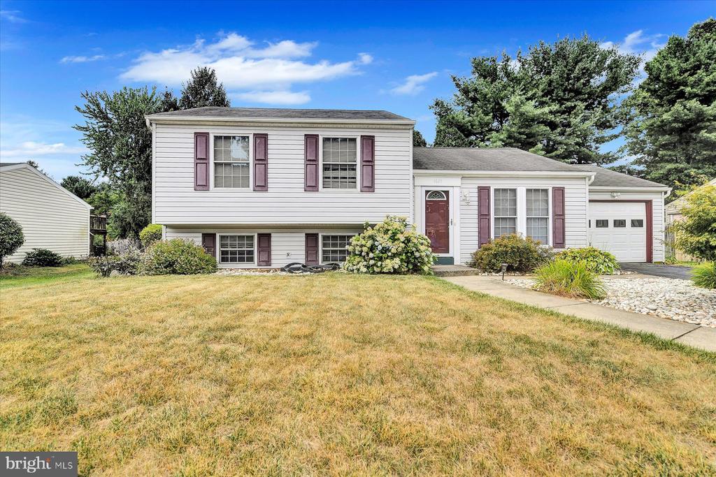 Pebble Brook Ln, Harrisburg, PA 17110