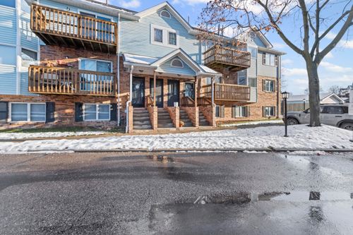 203 Pinewood Cir, Plymouth, MI, 48170-6103 | Card Image