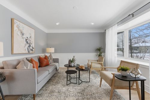 47 Bloomfield Ave, St Catharines, ON, L2P1X2 | Card Image