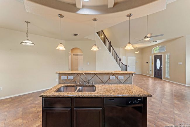 8903 Derby Dan, House other with 3 bedrooms, 3 bathrooms and null parking in Converse TX | Image 14