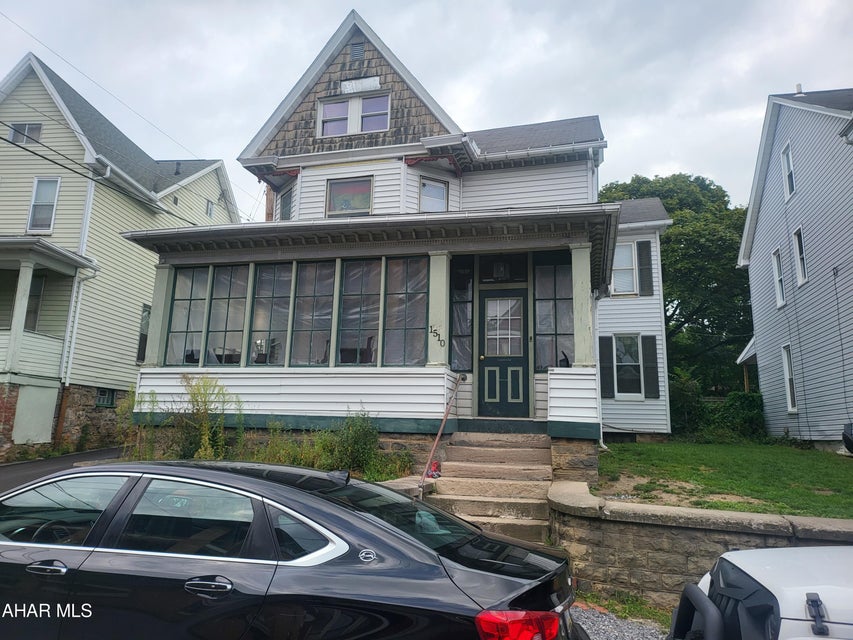 12th St, Altoona, PA 16601