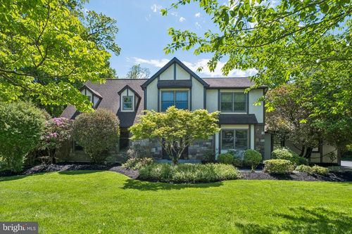 6 Locust Way, LAFAYETTE HILL, PA, 19444-2435 | Card Image