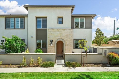 6-3860 S Oasis Paseo, Ontario, CA, 91761-2758 | Card Image