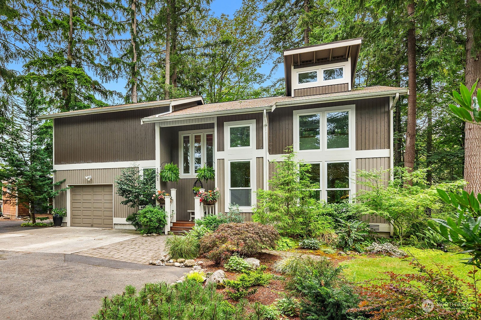 247th Ave, Sammamish, WA 98075