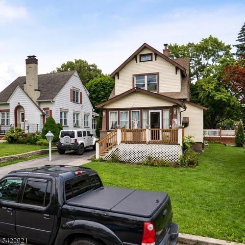 11 Christopher St, Dover, NJ, 07801-3634 | Card Image