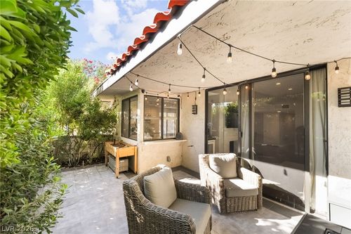3464 Manzano Cir, Las Vegas, NV, 89121-4018 | Card Image